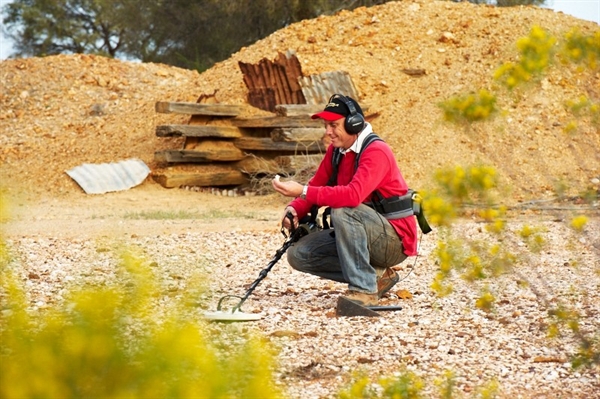 Prospecting, archived photograph 4