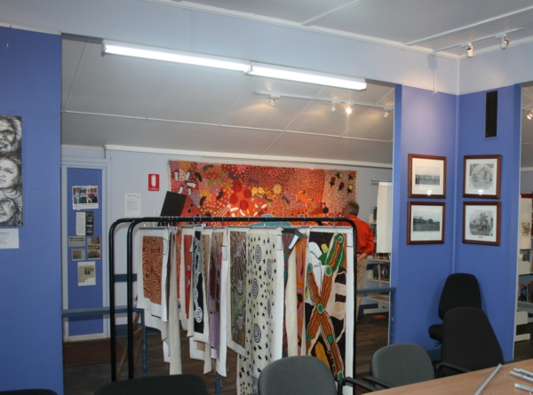 Tjukurba Gallery, archived photograph 2