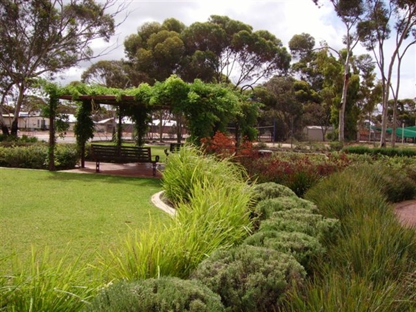 Kambalda Memorial Garden, archived photograph 2