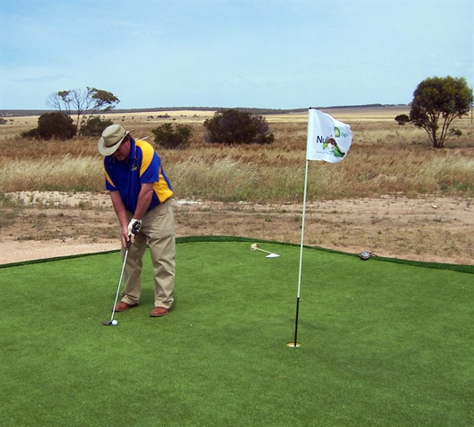 Nullarbor Links - Australia's Longest Golfcourse, archived photograph 3